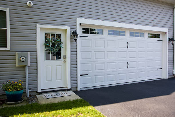 24/7 Emergency Garage Door Panel Replacement experts in Meeker, CO